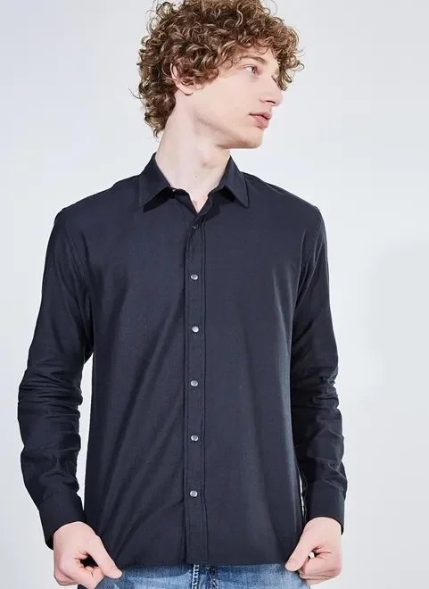 camisa manga longa com botões de pressão camisa manga longa com botões de pressão