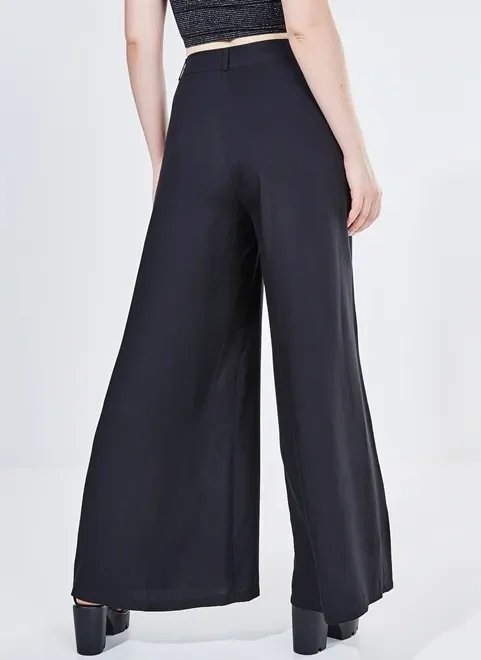 calça pantalona com botão forrado calça pantalona com botão forrado