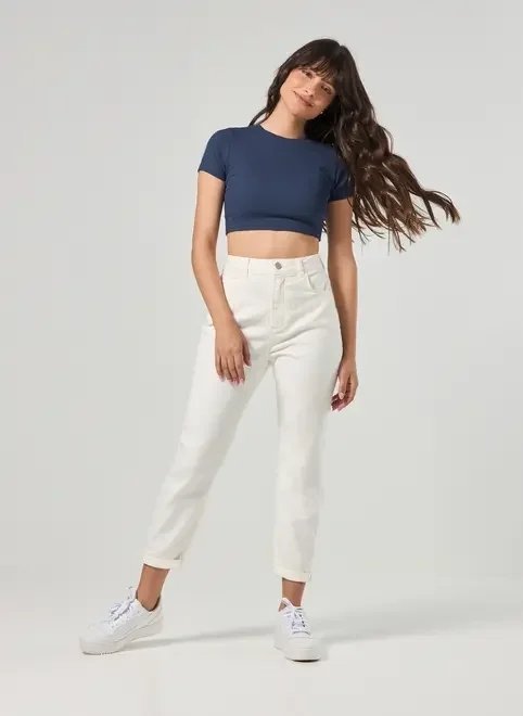 calça mom de sarja com elastano calça mom de sarja com elastano