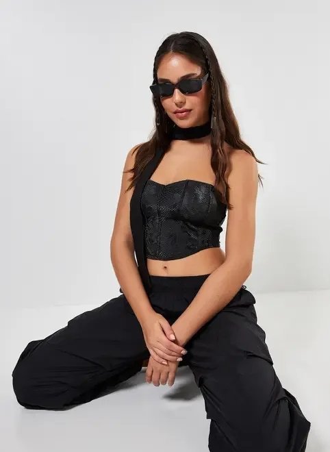 cropped sem alça preto cobra cropped sem alça preto cobra