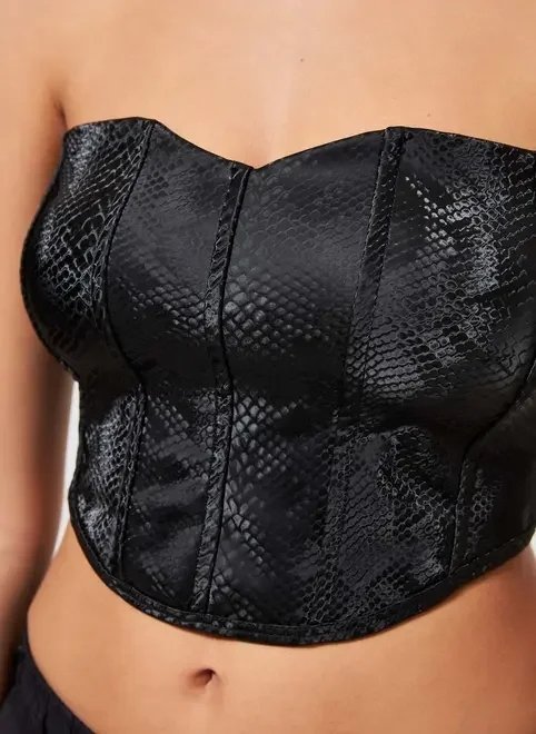 cropped sem alça preto cobra cropped sem alça preto cobra