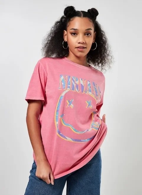 camiseta oversized rosa nirvana camiseta oversized rosa nirvana