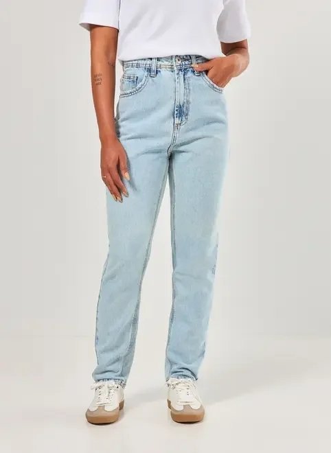 calça mom jeans de cintura alta calça mom jeans de cintura alta