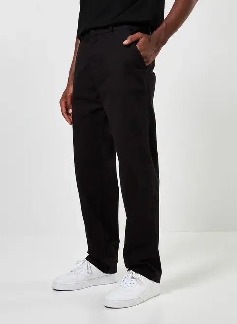 calça chino em sarja preta calça chino em sarja preta