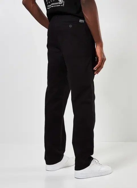 calça chino em sarja preta calça chino em sarja preta