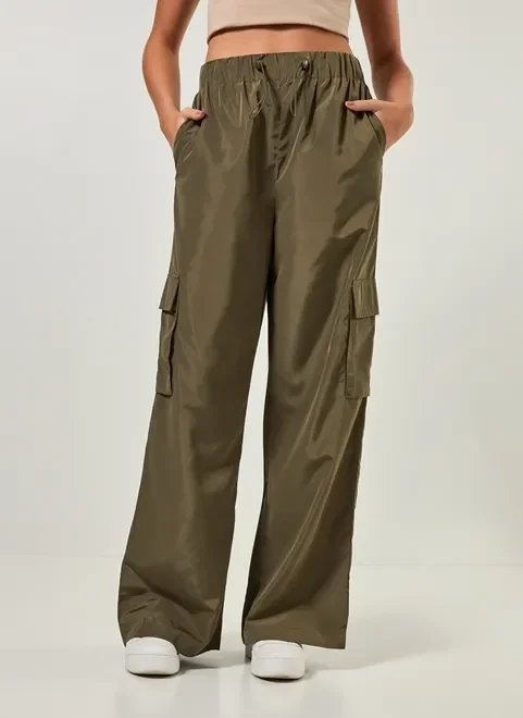 calça wide leg utilitária verde militar calça wide leg utilitária verde militar