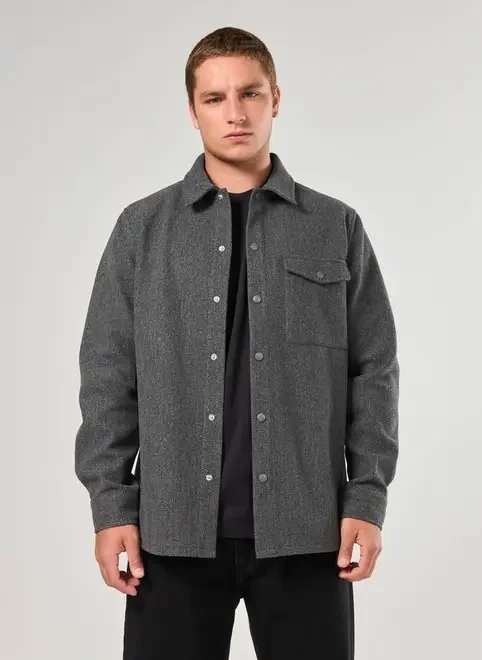 jaqueta estilo camisa em lã batida jaqueta estilo camisa em lã batida