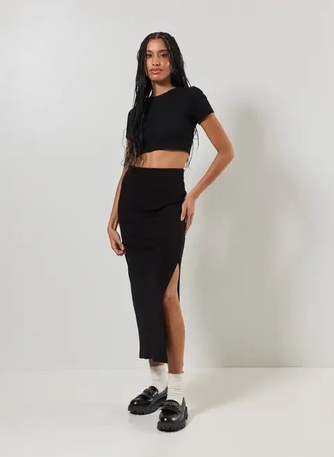 saia midi em malha canelada com fenda saia midi em malha canelada com fenda