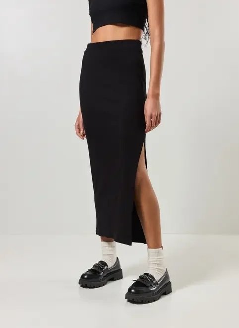 saia midi em malha canelada com fenda saia midi em malha canelada com fenda