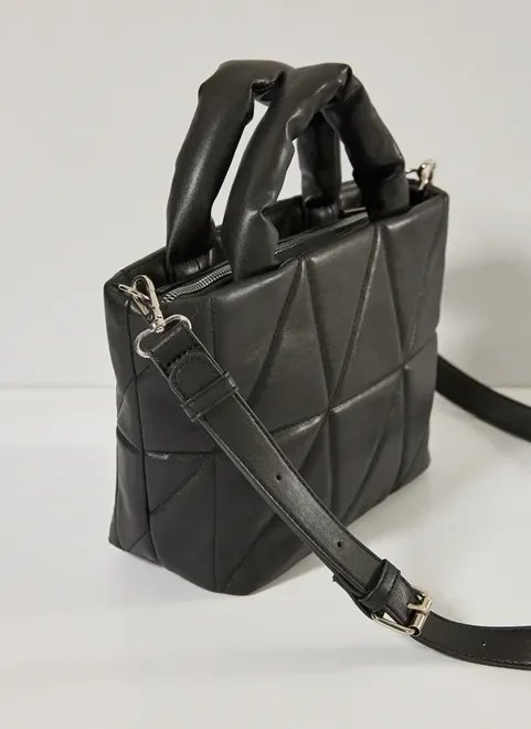 bolsa matelassê em poliuretano preto bolsa matelassê em poliuretano preto