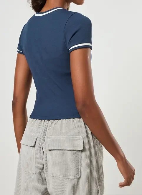 blusa azul marinho acabamentos off-white blusa azul marinho acabamentos off-white