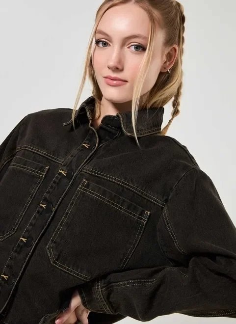 jaqueta jeans preta costuras contrastantes jaqueta jeans preta costuras contrastantes