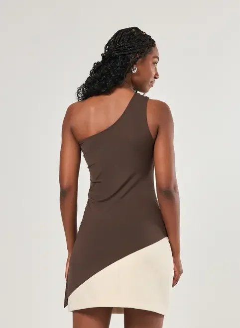 blusa assimétrica ombro único em poliamida blusa assimétrica ombro único em poliamida