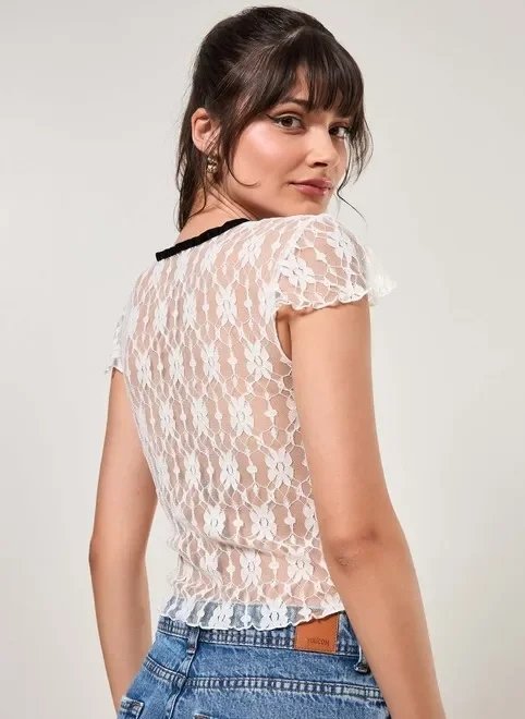 blusa rendada off-white com preto blusa rendada off-white com preto