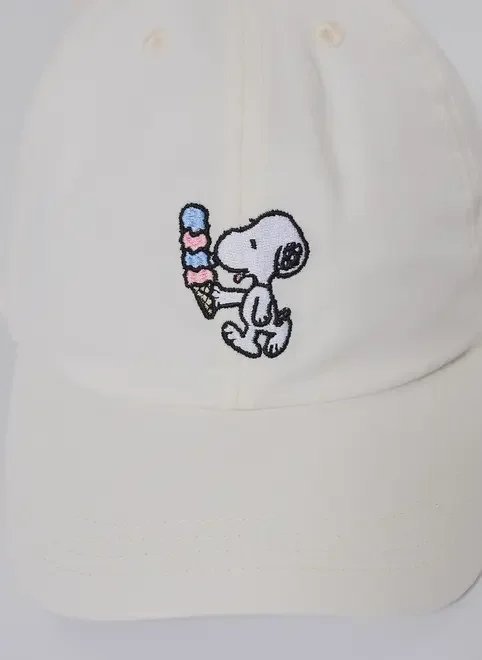 boné off-white patch snoopy boné off-white patch snoopy