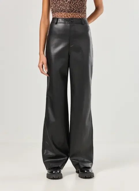 calça reta em poliuretano calça reta em poliuretano