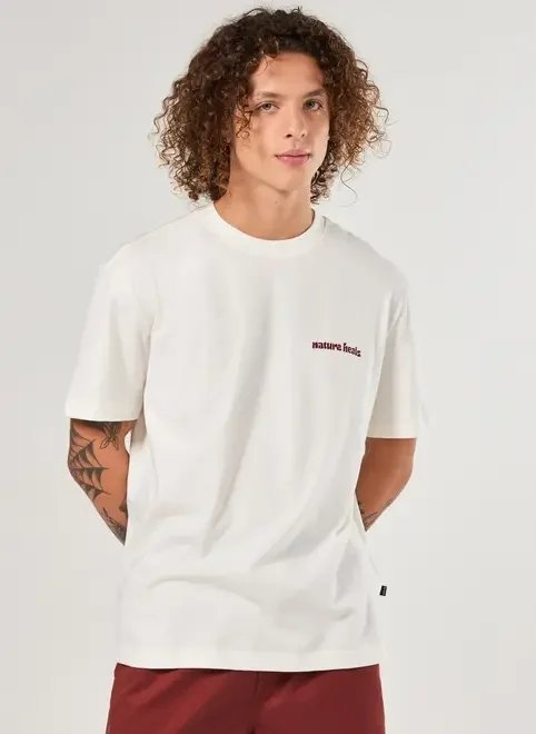 camiseta comfort estampa costas praia camiseta comfort estampa costas praia