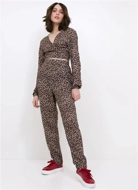 blusa cropped manga longa estampa oncinha blusa cropped manga longa estampa oncinha